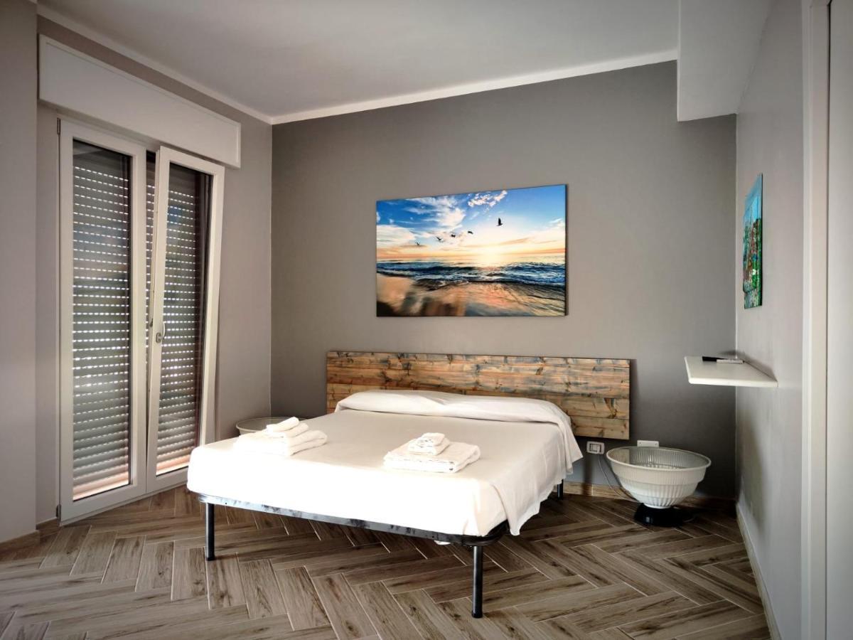 The House Of The Waves Hotel บรินดิซิ ภายนอก รูปภาพ